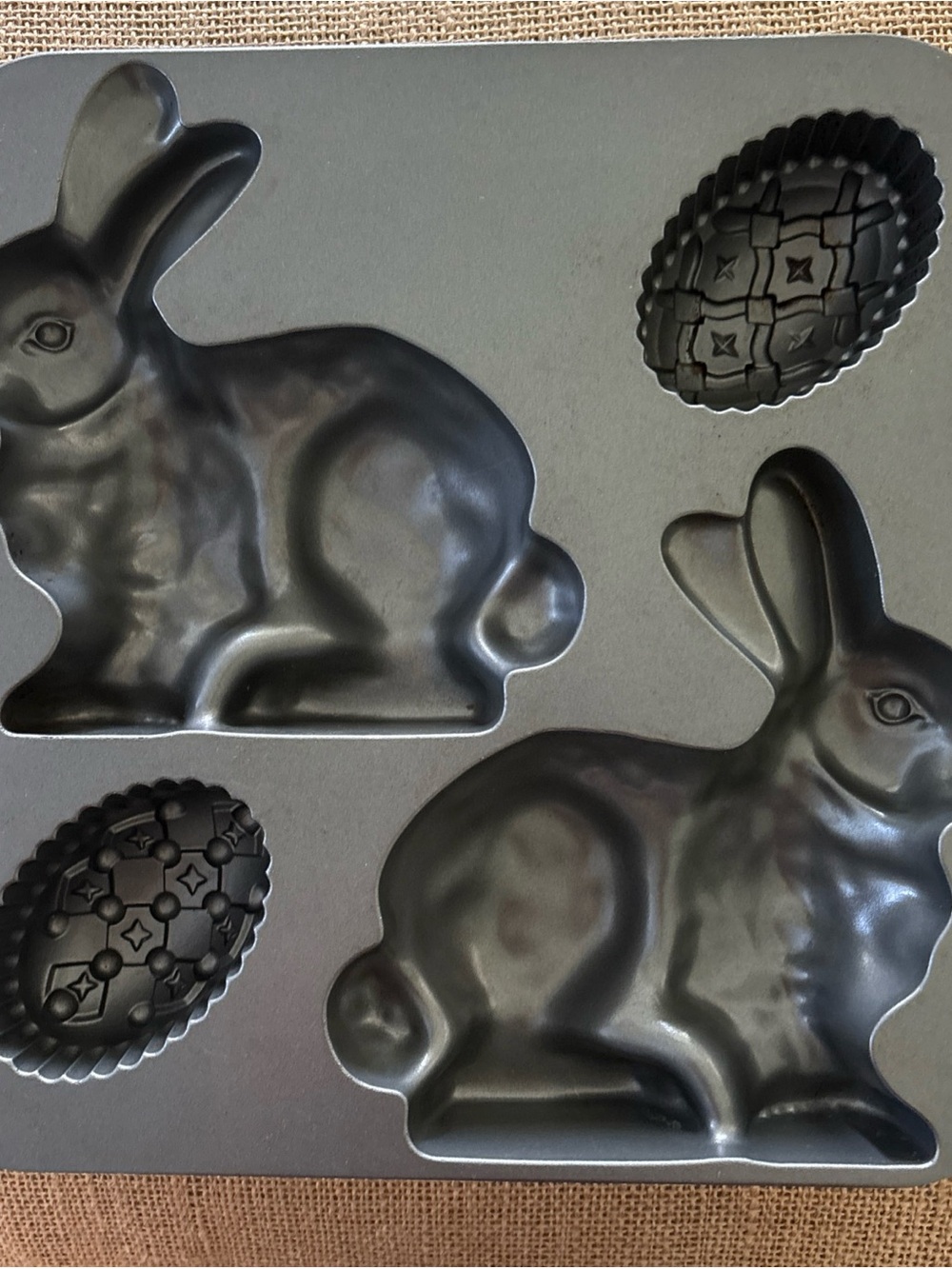 Wiliams Sonoma Nordic Ware Easter Bunny Rabbit Eggs Cake Baking Pan Mold NWOT